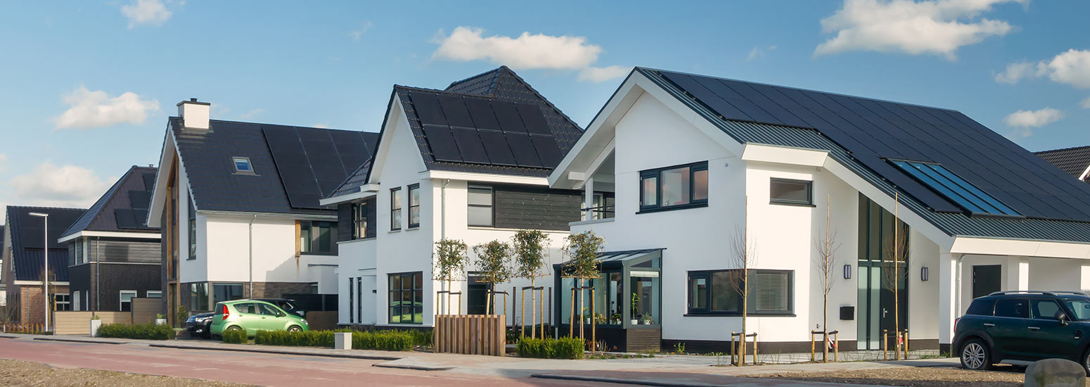 Can I use solar panels to power a heat pump?