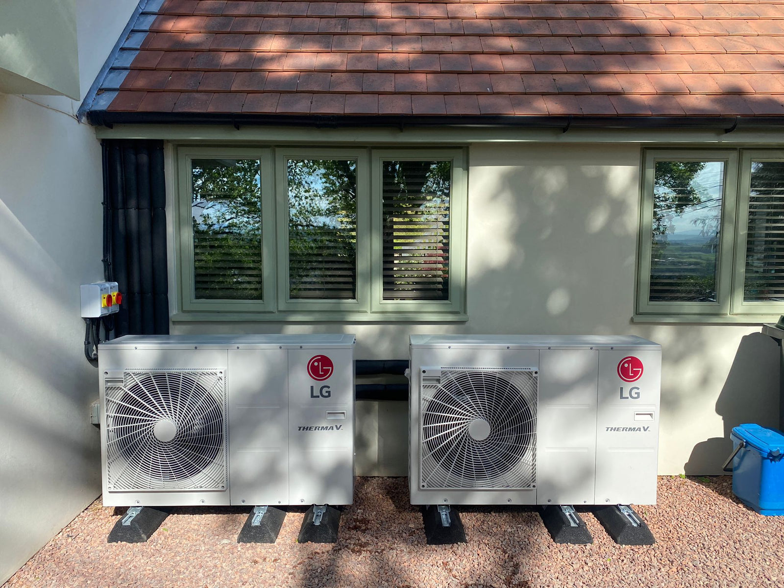 Get £200 in Tesco Vouchers with LG Heat Pumps from Unitherm!